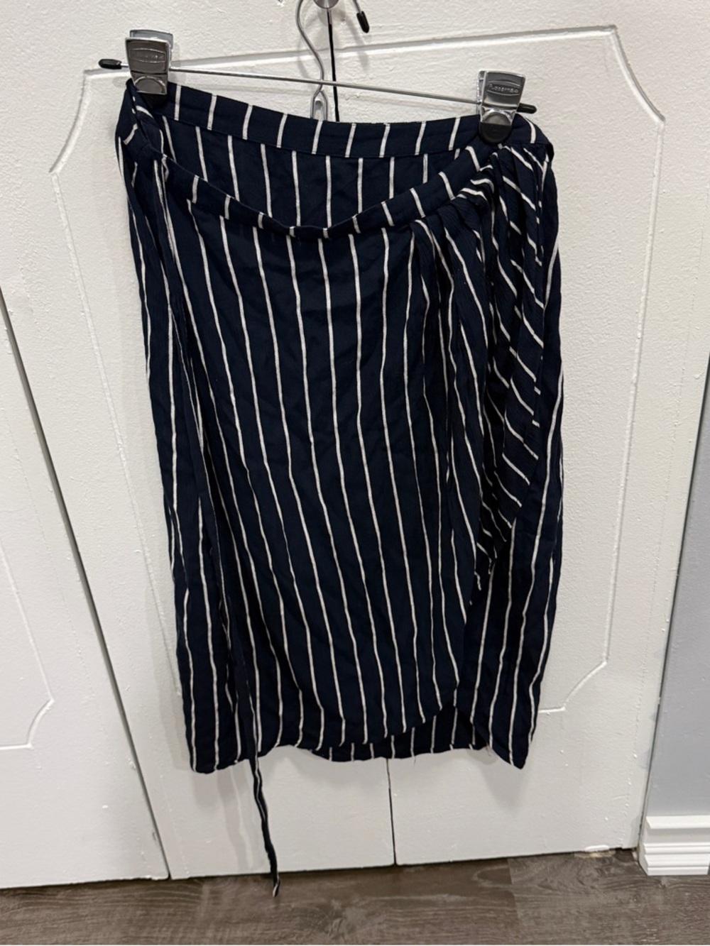 Billabong Blue and White Vertical Striped Adjustable Wrap Skirt